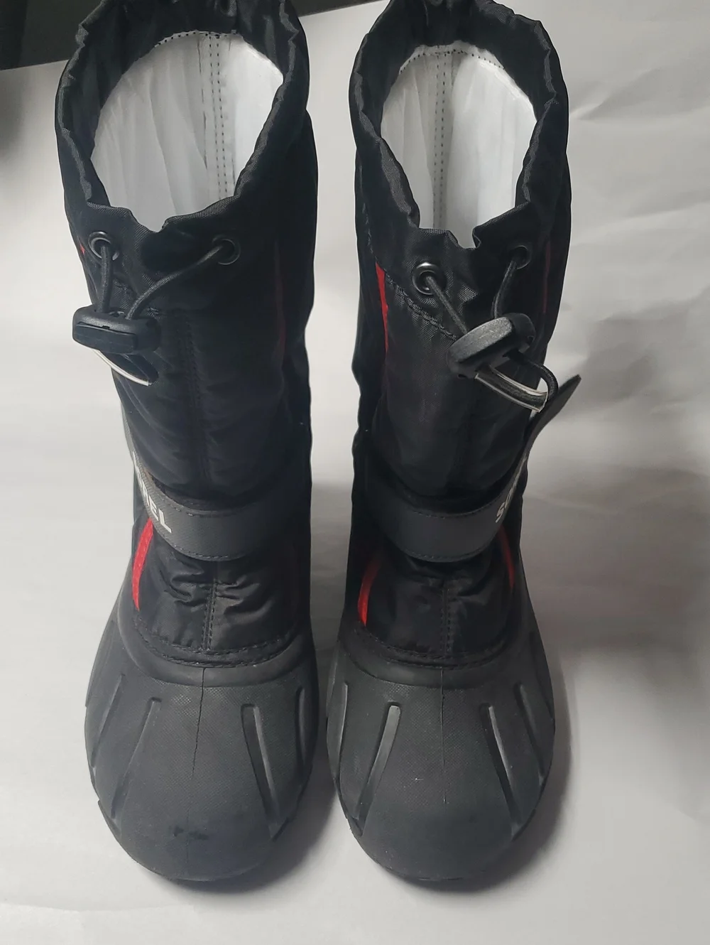 Sorel Youth Flurry Waterproof Winter Snow Boot Size 4 Big Kid Black Red